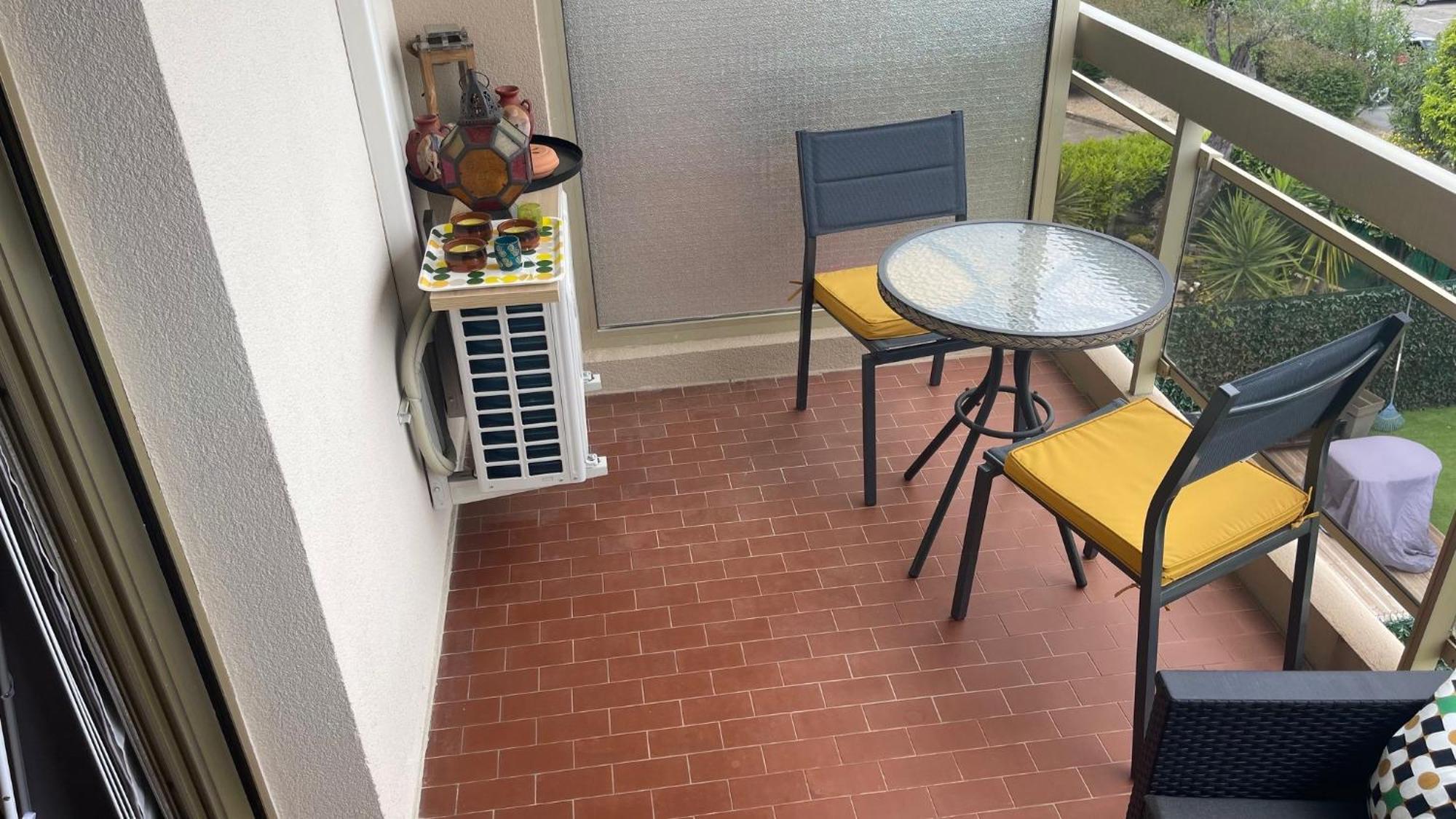 Joli Studio Vue Mer, Piscine, Tennis, Parking Antibes Bagian luar foto